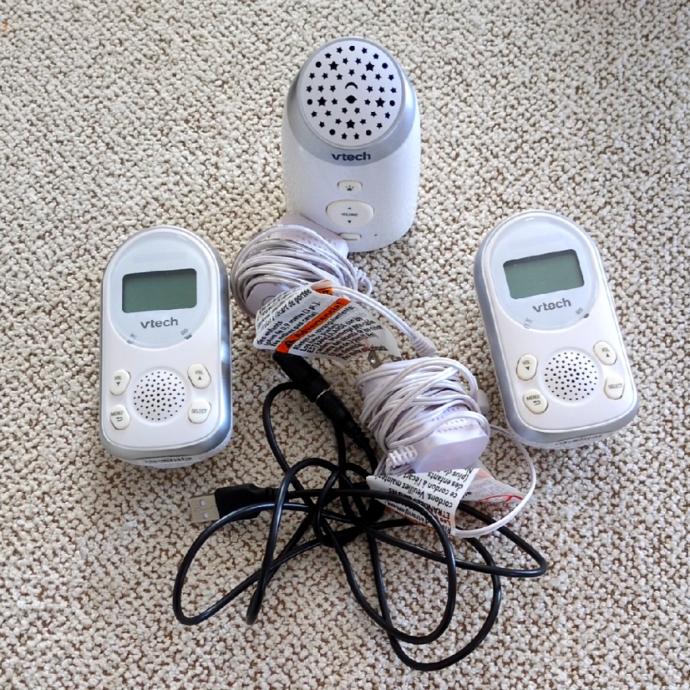 VTech 2 Parent Digital Audio Monitor with Ceiling Night Light